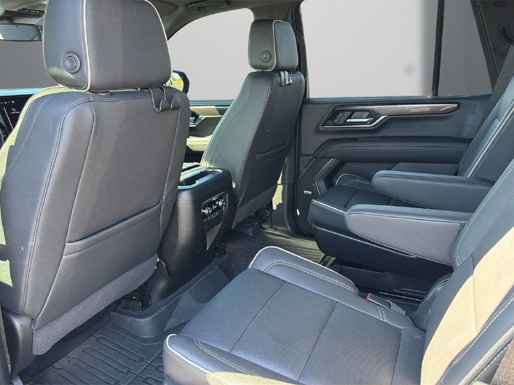Used 2025 GMC Yukon Elevation AWD/4WD image 15