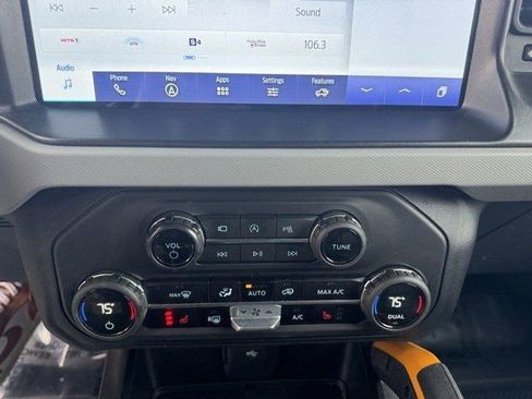 Used 2023 Ford Bronco Badlands image 19
