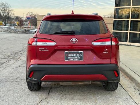 Used 2022 Toyota Corolla Cross LE w/ Moonroof Package image 4