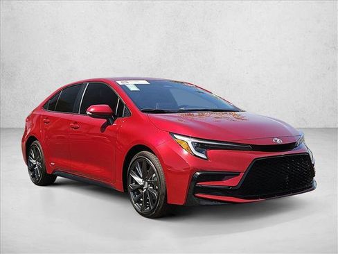 Certified 2026 Toyota Corolla SE w/ SE Premium Package AWD/4WD image 3