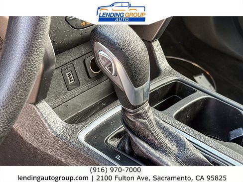 Used 2018 Ford Escape SE w/ SE Sync 3 Package AWD/4WD image 18