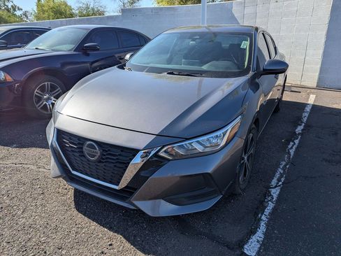 Used 2021 Nissan Sentra SV FWD image 2