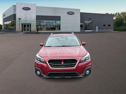 Used 2018 Subaru Outback 2.5i Limited AWD/4WD image 3