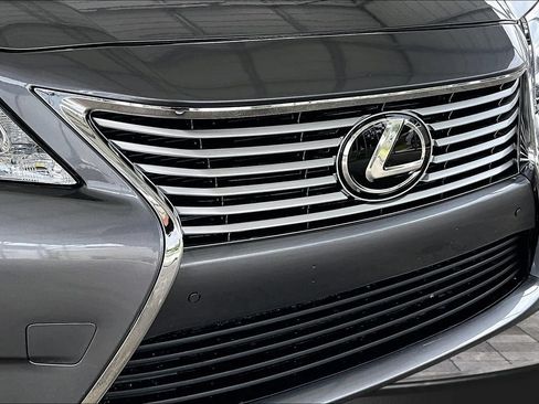Used 2015 Lexus ES 350 w/ Luxury Package FWD image 30