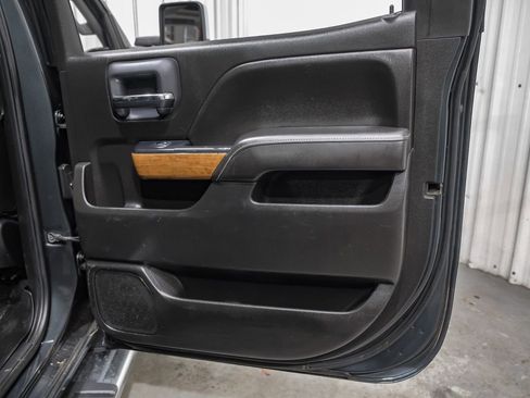 Used 2019 Chevrolet Silverado 3500 High Country w/ Duramax Plus Package image 44