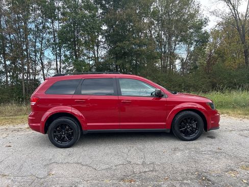 Used 2020 Dodge Journey SE w/ SE Popular Equipment Group FWD image 6