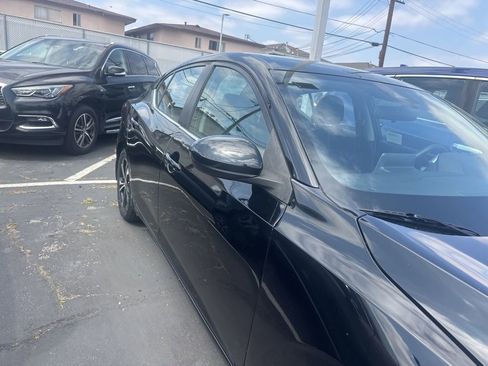 Certified 2021 Nissan Sentra SV FWD image 6