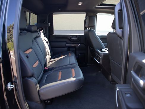 Used 2021 GMC Sierra 3500 AT4 w/ AT4 Premium Plus Package AWD/4WD image 14