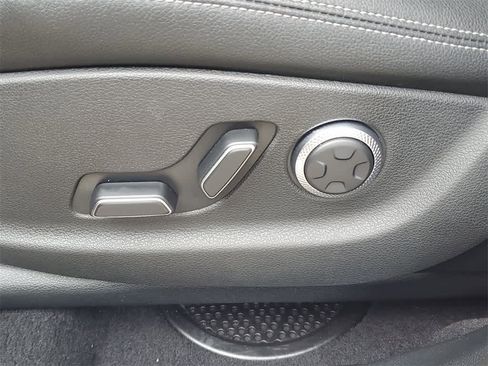 Used 2025 Genesis GV70 2.5T image 21