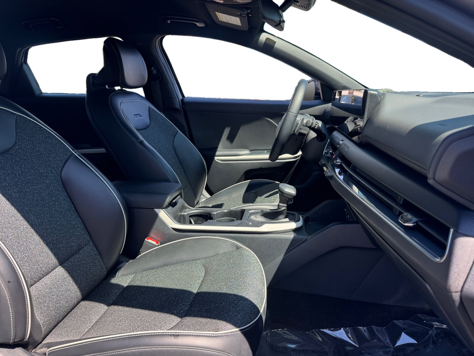 Used 2025 Kia K4 EX FWD image 15