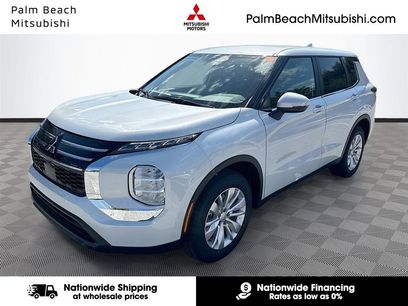 New 2026 Mitsubishi Outlander ES