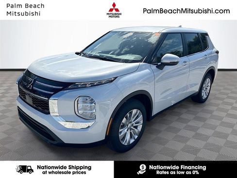 New 2026 Mitsubishi Outlander ES FWD image 1