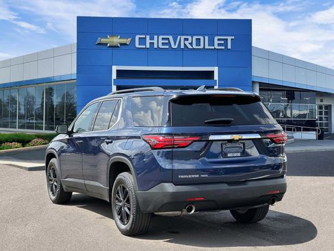 Certified 2023 Chevrolet Traverse LT w/ Rear Camera Mirror Package AWD/4WD image 3