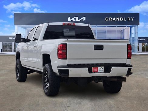 Used 2019 Chevrolet Silverado 2500 High Country w/ Duramax Plus Package image 4