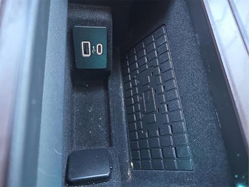 Certified 2023 Lincoln Navigator L Reserve image 16