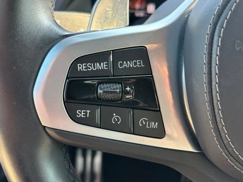 Used 2022 BMW X5 xDrive40i w/ M Sport Package AWD/4WD image 16
