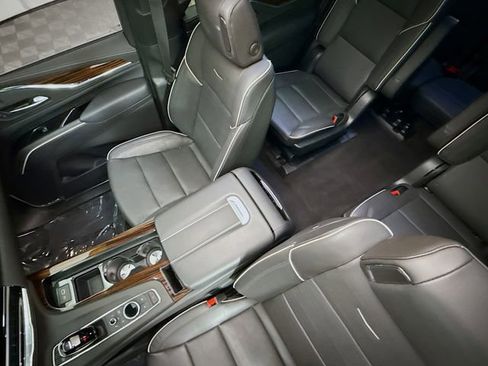 Used 2023 Cadillac Escalade Premium Luxury w/ Performance Package image 24