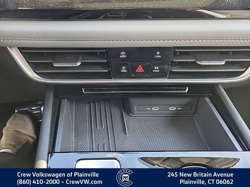 New 2026 Volkswagen Atlas Peak Edition AWD/4WD image 8