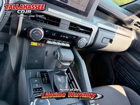 Used 2024 Toyota Tacoma SR5 AWD/4WD image 27
