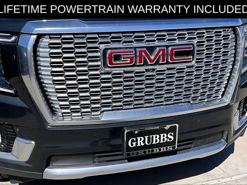 Used 2021 GMC Yukon XL Denali w/ Denali Premium Package image 38