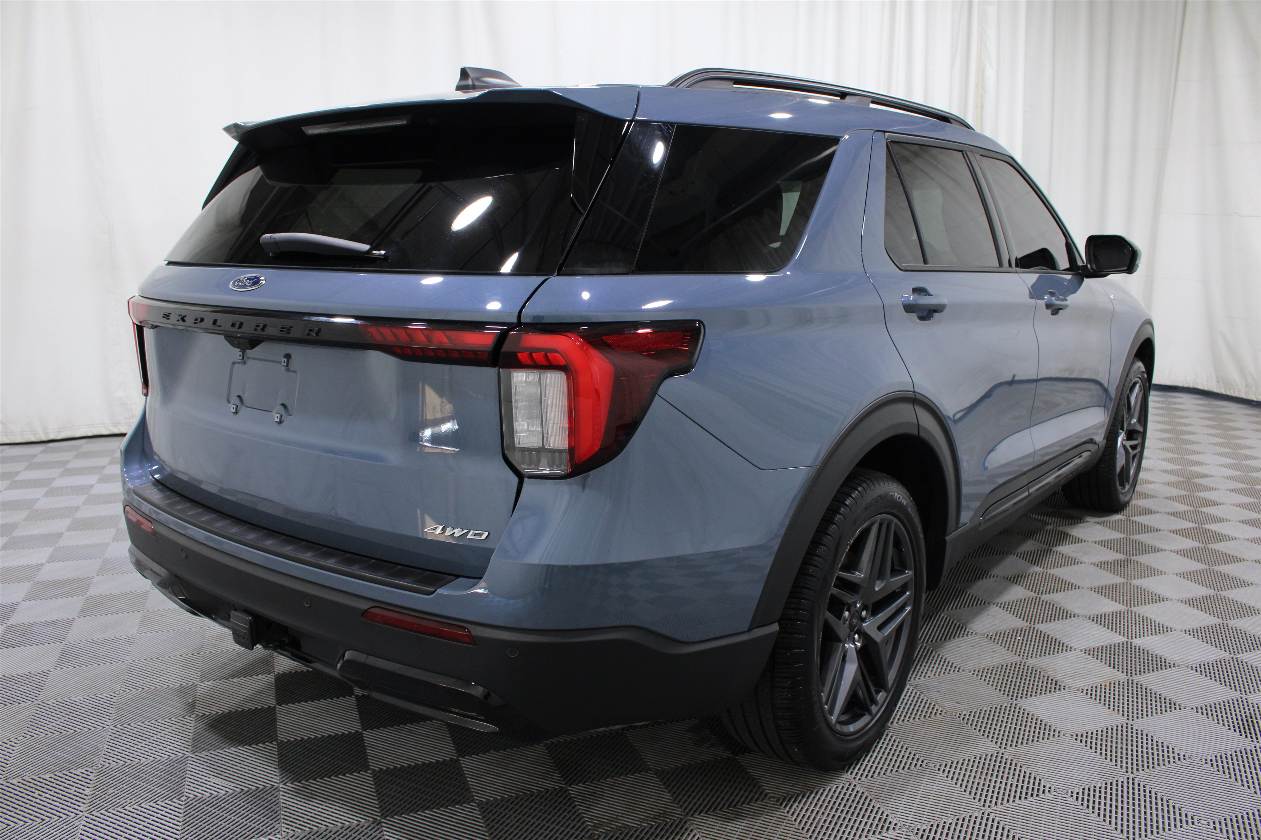 Used 2025 Ford Explorer ST-Line w/ Premium Package AWD/4WD image 34