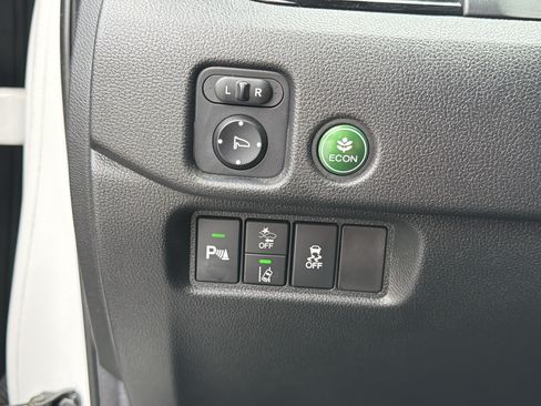 Used 2021 Honda Pilot Touring image 19