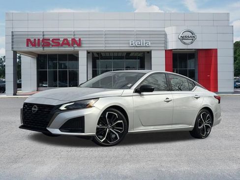 Certified 2024 Nissan Altima 2.5 SR FWD image 1