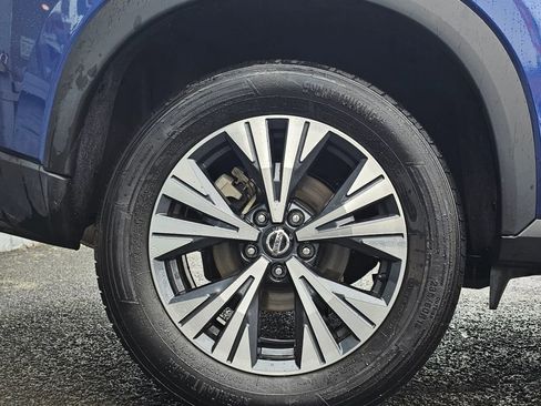 Used 2021 Nissan Rogue SV AWD/4WD image 6