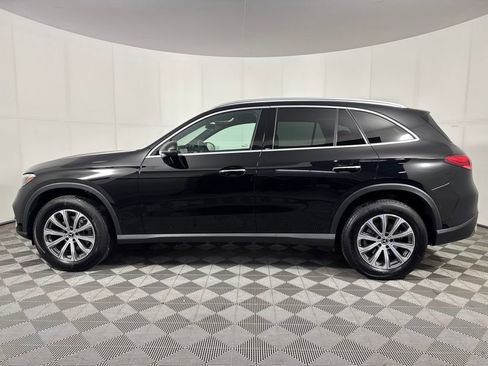 Certified 2025 Mercedes-Benz GLC 300 4MATIC image 2
