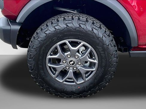Used 2025 Ford Bronco Badlands AWD/4WD image 9