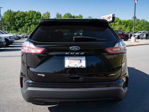 Used 2023 Ford Edge SE AWD/4WD image 8