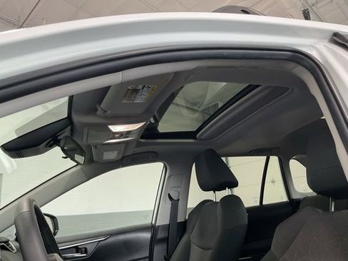 Used 2023 Toyota RAV4 XLE w/ Convenience Package image 18