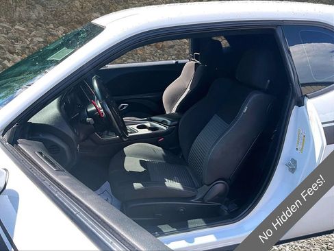 Used 2022 Dodge Challenger GT RWD image 21