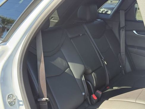 Used 2025 Cadillac XT5 Premium Luxury image 35