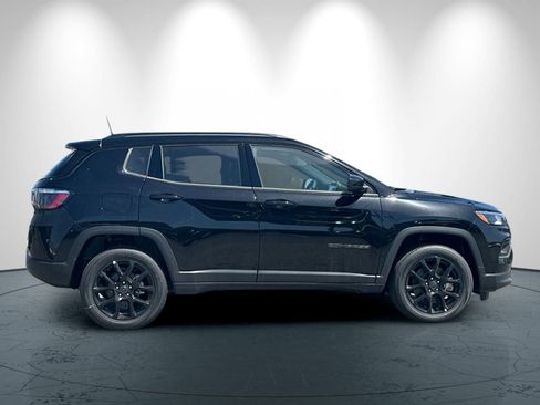 New 2026 Jeep Compass Latitude AWD/4WD image 3