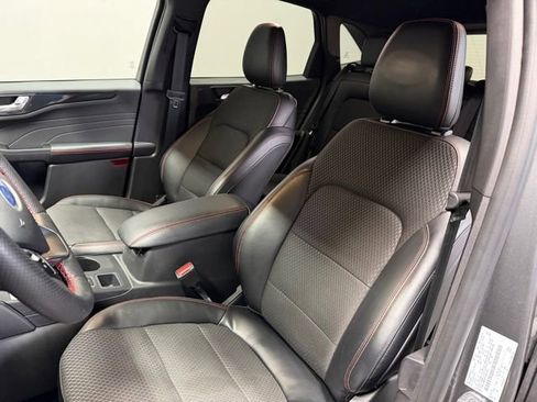 Used 2023 Ford Escape ST-Line Select w/ Tech Pack #2 image 16