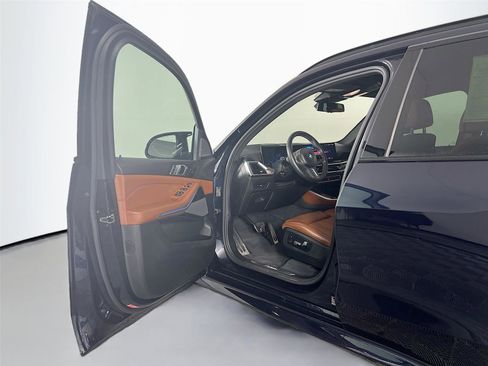 Used 2024 BMW X5 M60i AWD/4WD image 18
