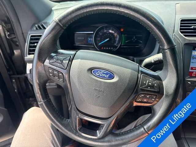 Used 2018 Ford Explorer XLT w/ Equipment Group 202A FWD image 16