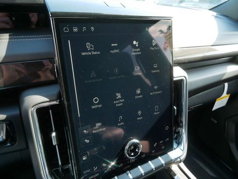 New 2026 GMC Yukon Elevation image 17