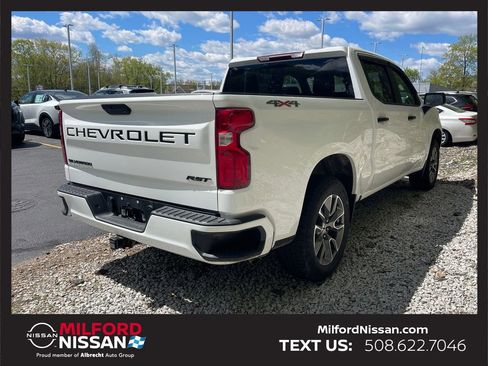 Used 2022 Chevrolet Silverado 1500 RST w/ Bed Protection Package AWD/4WD image 5