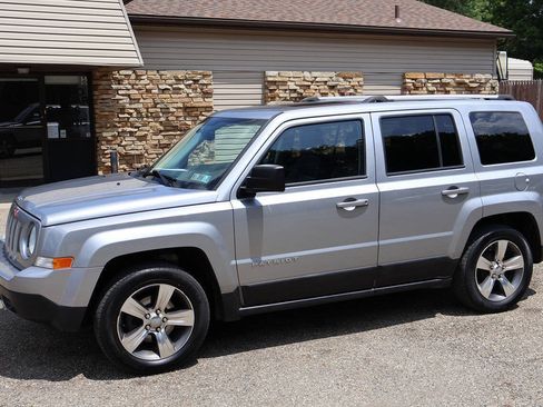 Used 2016 Jeep Patriot High Altitude FWD image 4