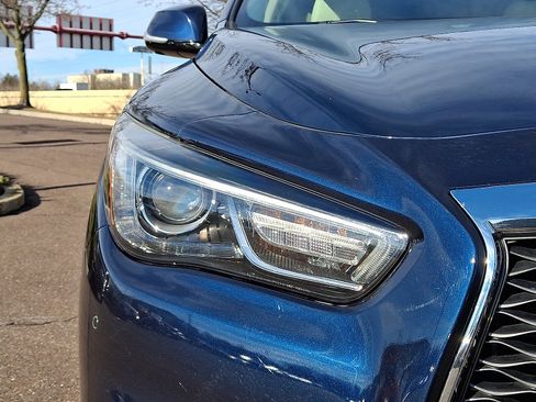 Used 2017 INFINITI QX60 AWD w/ Premium Plus Package image 9