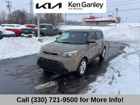 Used 2015 Kia Soul + image 2