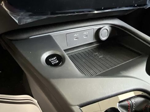 New 2026 Nissan Sentra SR w/ SR Premium Package FWD image 28