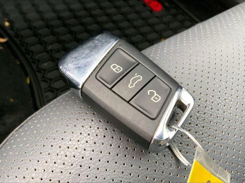Used 2025 Volkswagen Jetta GLI Autobahn FWD image 14