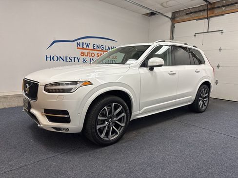 Used 2019 Volvo XC90 T6 Momentum w/ Advanced Package AWD/4WD image 1