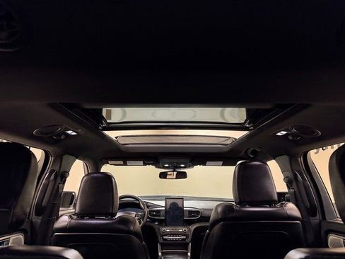 Used 2020 Ford Explorer ST w/ ST Street Pack image 19