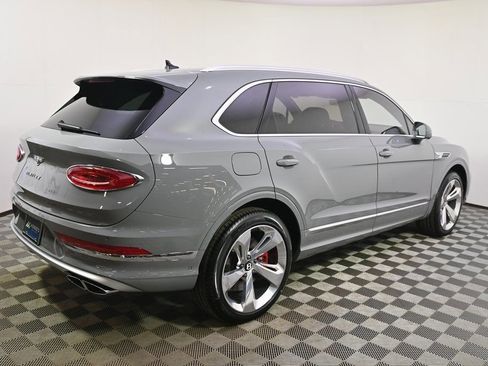 Used 2024 Bentley Bentayga Extended Wheelbase AWD/4WD image 7
