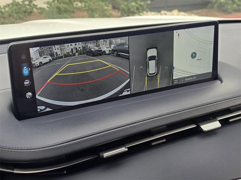 Used 2025 Genesis GV70 2.5T Sport Prestige w/ Sport Prestige Package image 16