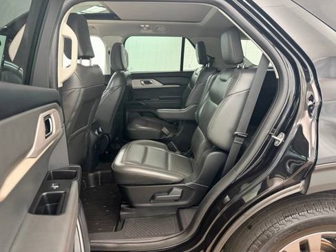 Certified 2025 Ford Explorer Active w/ Active Comfort Package AWD/4WD image 21